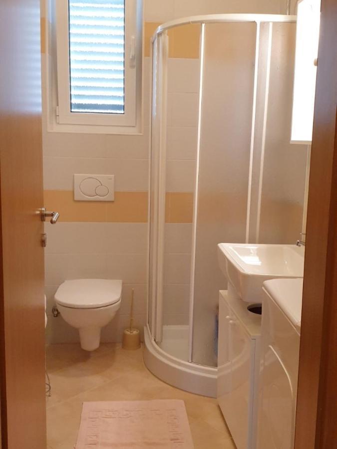Apartment Jf Rezine Ловран Екстериор снимка